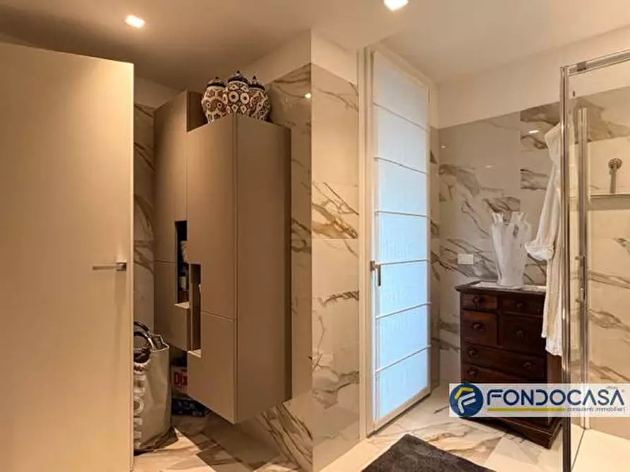 Immagine 43 di Attico in vendita  a Adrara San Martino