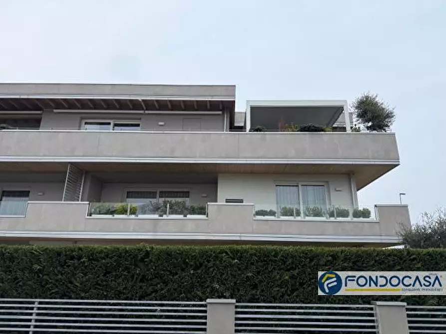 Immagine 49 di Attico in vendita  a Adrara San Martino