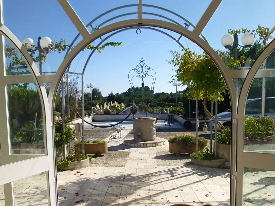Immagine 1 di Villa in vendita  in via gianfeelice 52 a Martina Franca