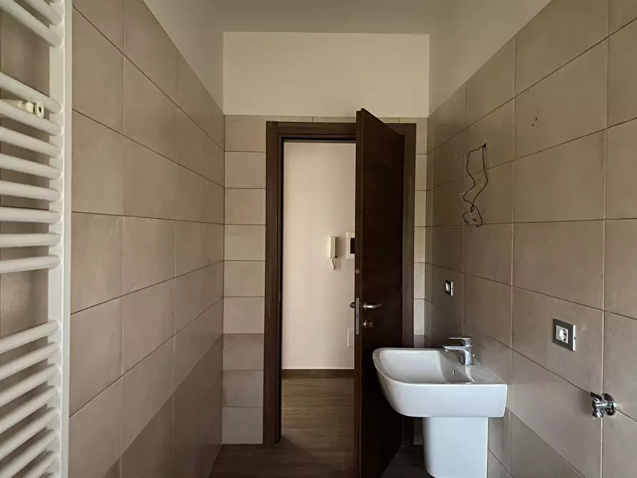 Immagine 17 di Appartamento in affitto  in Via Badini Confalonieri 11 a Santena