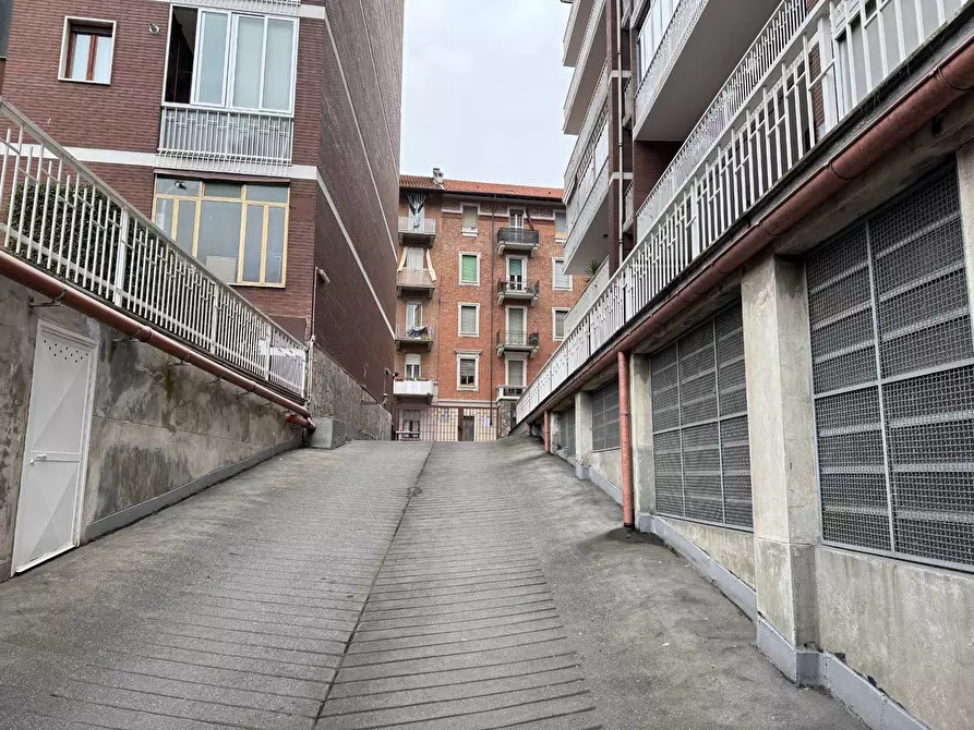 Immagine 3 di Box auto in vendita  in Via Domenico Tibone 10 a Torino