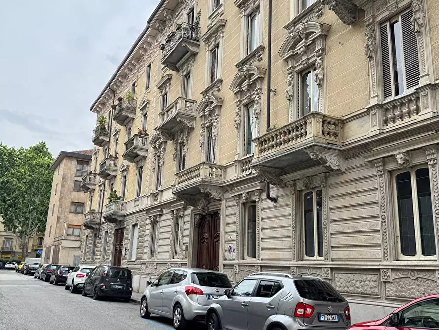 Immagine 1 di Appartamento in affitto  in Via Michele Schina 5 a Torino