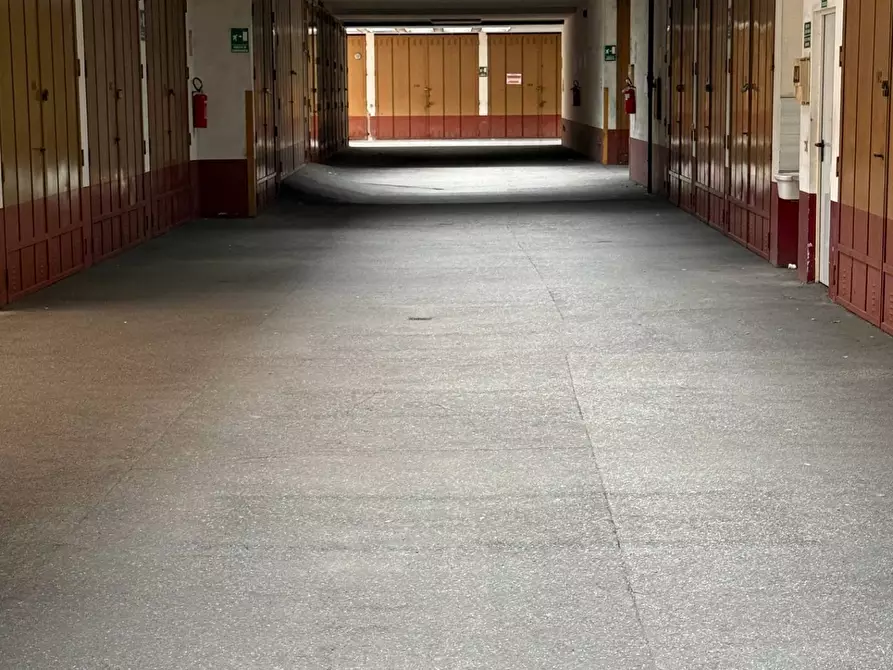 Immagine 7 di Box auto in vendita  in Via Somalia 8 bis a Torino