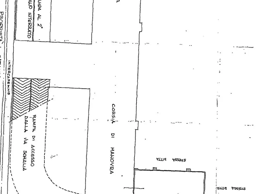 Immagine 8 di Box auto in vendita  in Via Somalia 8 bis a Torino