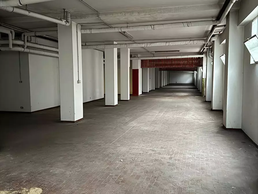 Immagine 13 di Magazzino in vendita  in Via Garessio 37 a Torino