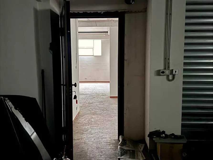 Immagine 17 di Magazzino in vendita  in Via Garessio 37 a Torino