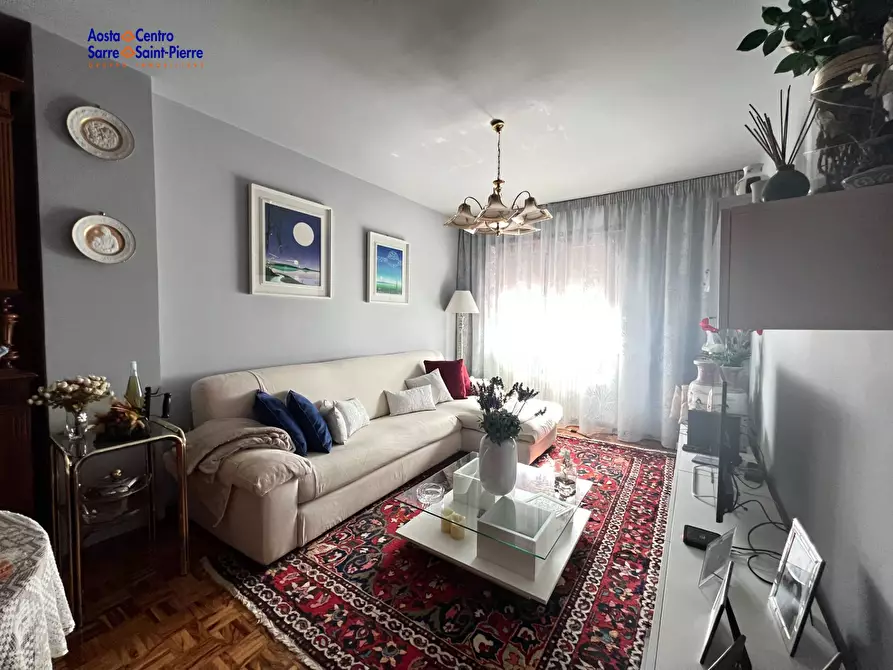 Immagine 1 di Appartamento in vendita  in via delle betulle a Aosta