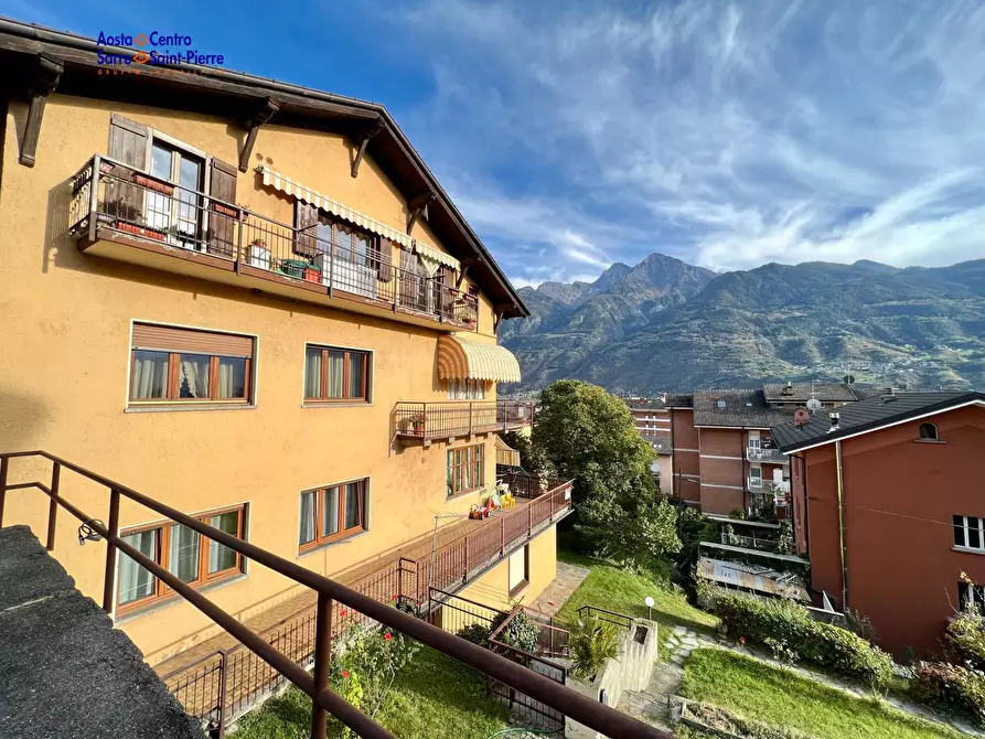 Immagine 1 di Appartamento in vendita  in Viale Gran San Bernardo 18 a Aosta