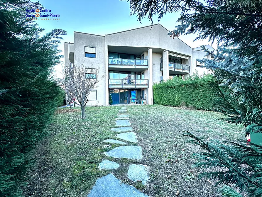 Immagine 1 di Appartamento in vendita  in Via Croix Noire 6 a Aosta