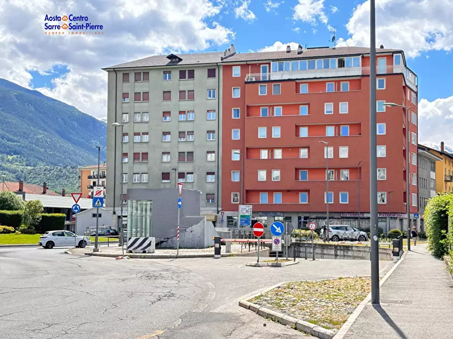 Immagine 1 di Ufficio in vendita  in Viale Partigiani 40 a Aosta