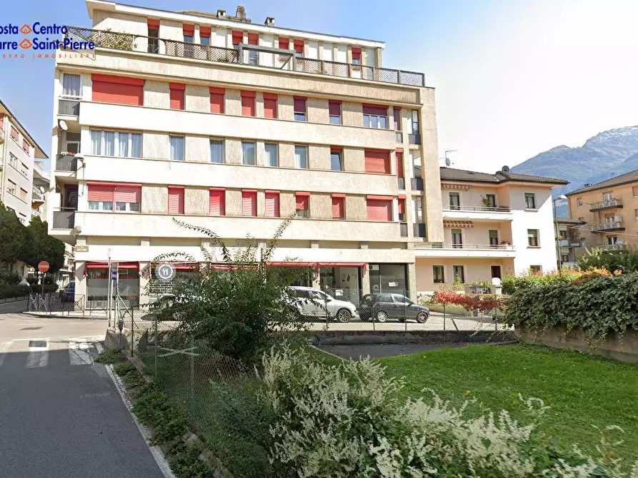 Immagine 1 di Appartamento in vendita  in Via Monte Pasubio 7 a Aosta