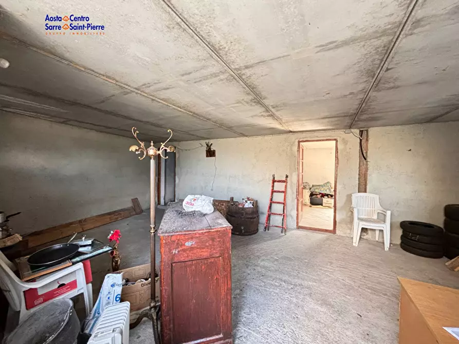 Immagine 4 di Magazzino in vendita  in Località Chez Merloz a Allein