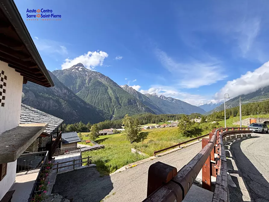 Immagine 10 di Magazzino in vendita  in Località Chez Merloz a Allein