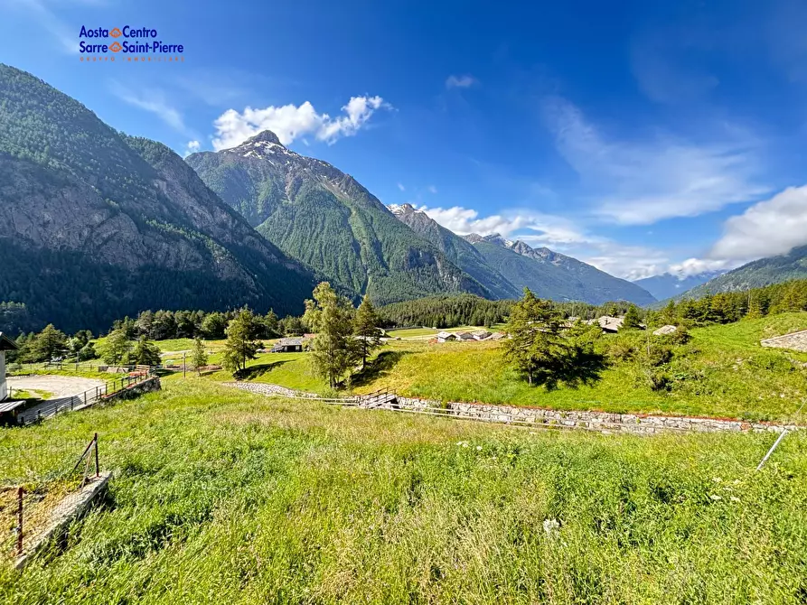 Immagine 14 di Magazzino in vendita  in Località Chez Merloz a Allein