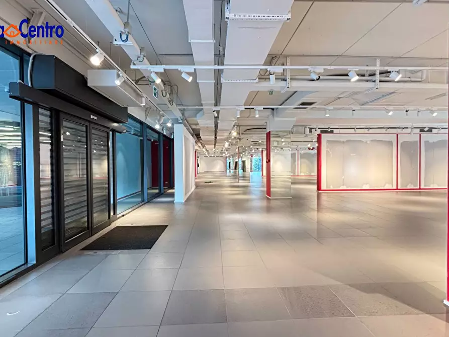 Immagine 5 di Locale commerciale in affitto  in Località Grand Chemin 19 a Antey-Saint-Andre'