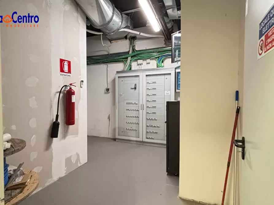 Immagine 15 di Locale commerciale in affitto  in Località Grand Chemin 19 a Antey-Saint-Andre'