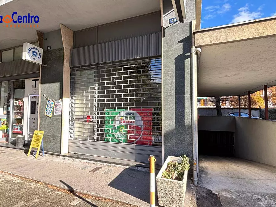 Immagine 12 di Locale commerciale in affitto  in Via Monte Vodice 42 a Aosta