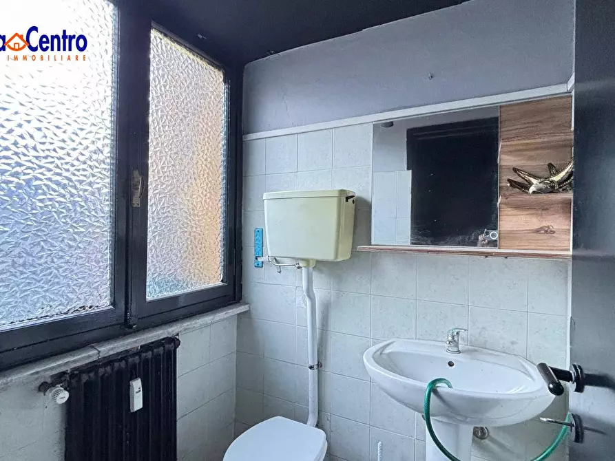 Immagine 6 di Locale commerciale in affitto  in Via Chambery 33 a Aosta