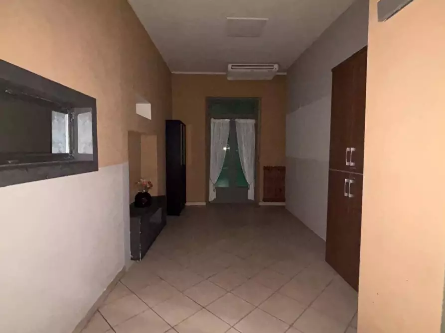 Immagine 8 di Locale commerciale in affitto  in Via Chambery 33 a Aosta