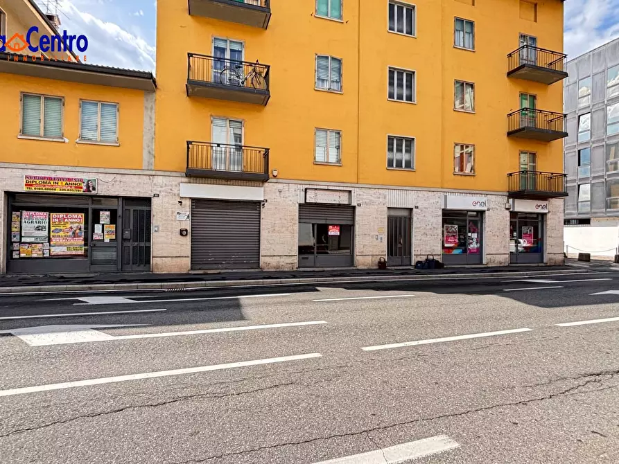 Immagine 11 di Locale commerciale in affitto  in Via Chambery 33 a Aosta