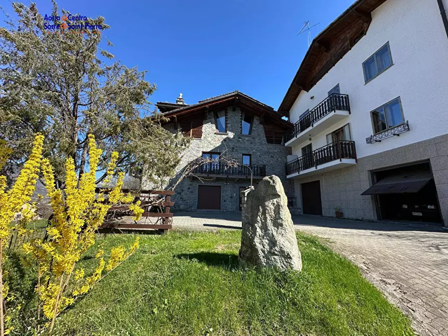 Immagine 1 di Appartamento in affitto  in Località Perron 9/A a Antey-Saint-Andre'