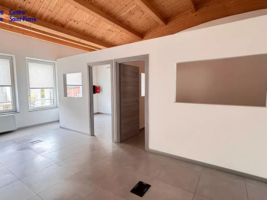 Immagine 11 di Ufficio in vendita  in Località Grand Chemin 45/B a Antey-Saint-Andre'