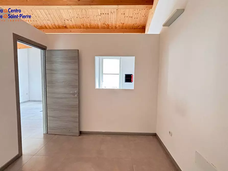 Immagine 13 di Ufficio in vendita  in Località Grand Chemin 45/B a Antey-Saint-Andre'