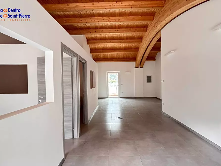 Immagine 17 di Ufficio in vendita  in Località Grand Chemin 45/B a Antey-Saint-Andre'