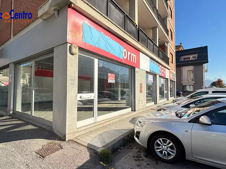 Immagine 19 di Locale commerciale in affitto  in Via Giorgio Carrel 41 a Aosta