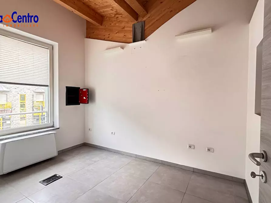 Immagine 11 di Ufficio in affitto  in Località Grand Chemin 45/B a Antey-Saint-Andre'