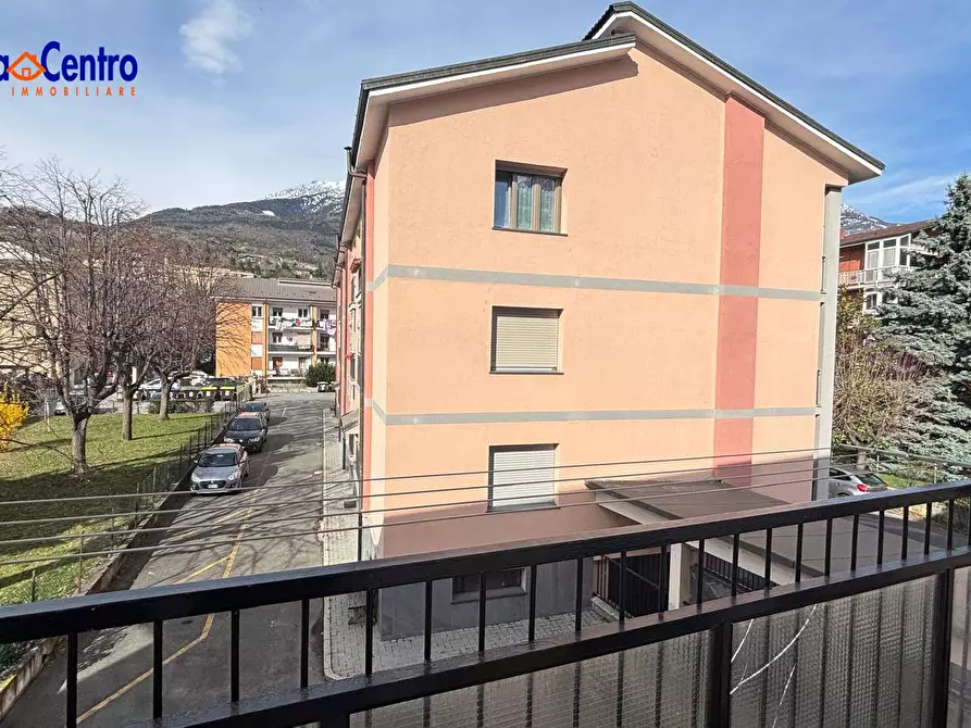 Immagine 11 di Appartamento in affitto  in Via Buthier 15 a Aosta