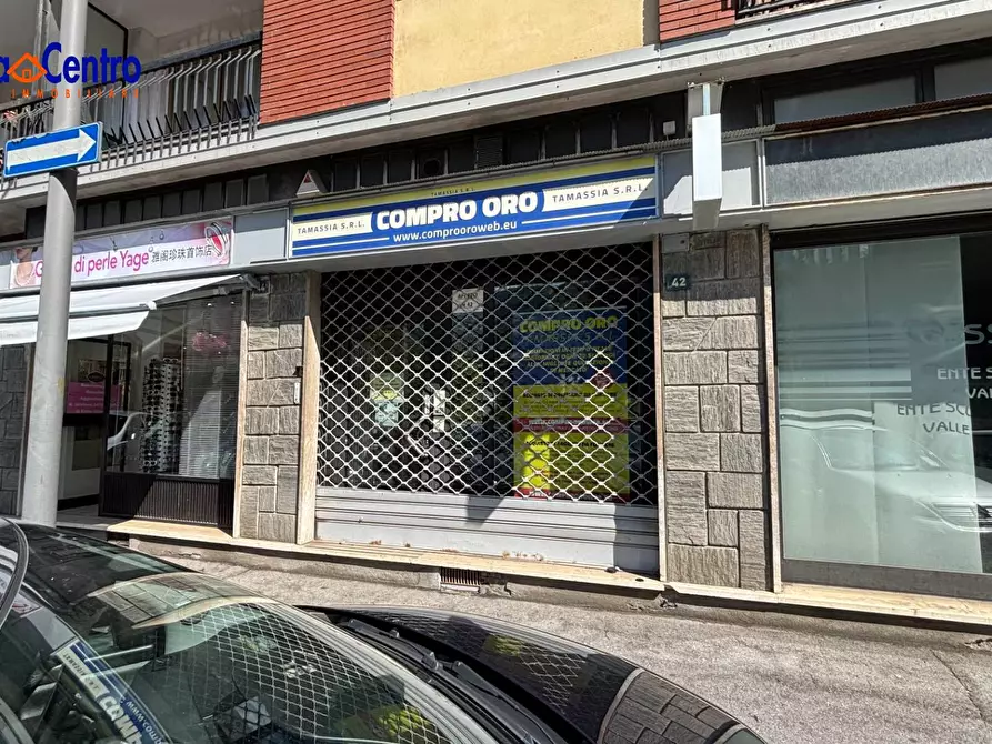 Immagine 1 di Locale commerciale in affitto  in via Chambery 42 a Aosta