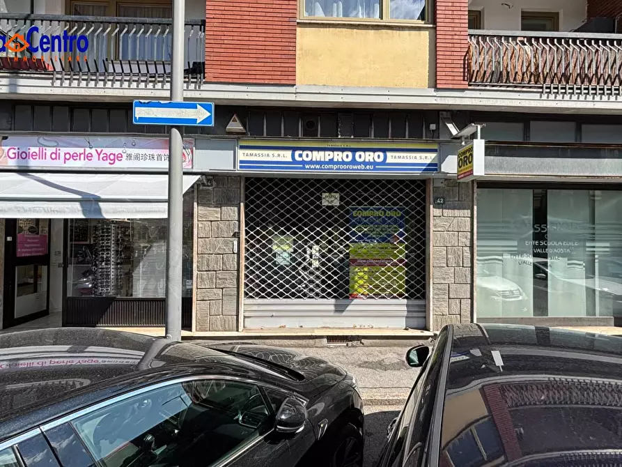 Immagine 2 di Locale commerciale in affitto  in via Chambery 42 a Aosta