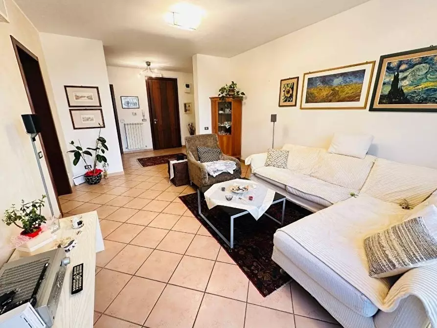 Immagine 2 di Casa semindipendente in vendita  in titignano a Cascina