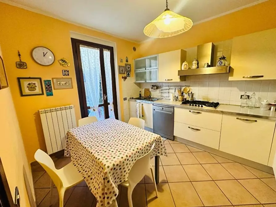 Immagine 7 di Casa semindipendente in vendita  in titignano a Cascina