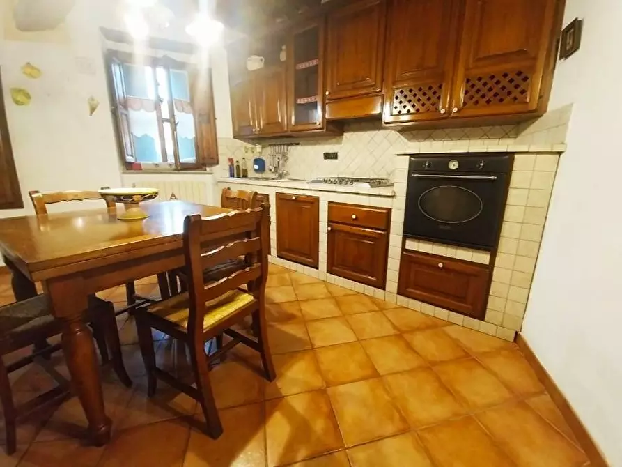 Immagine 9 di Rustico / casale in vendita  in via Brogiotti a Calci