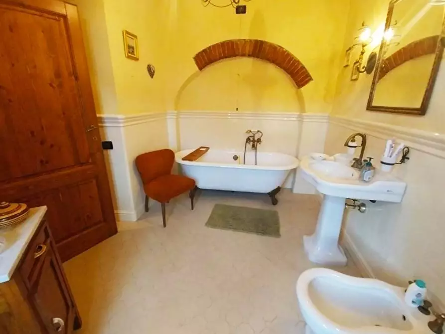 Immagine 14 di Rustico / casale in vendita  in via Brogiotti a Calci