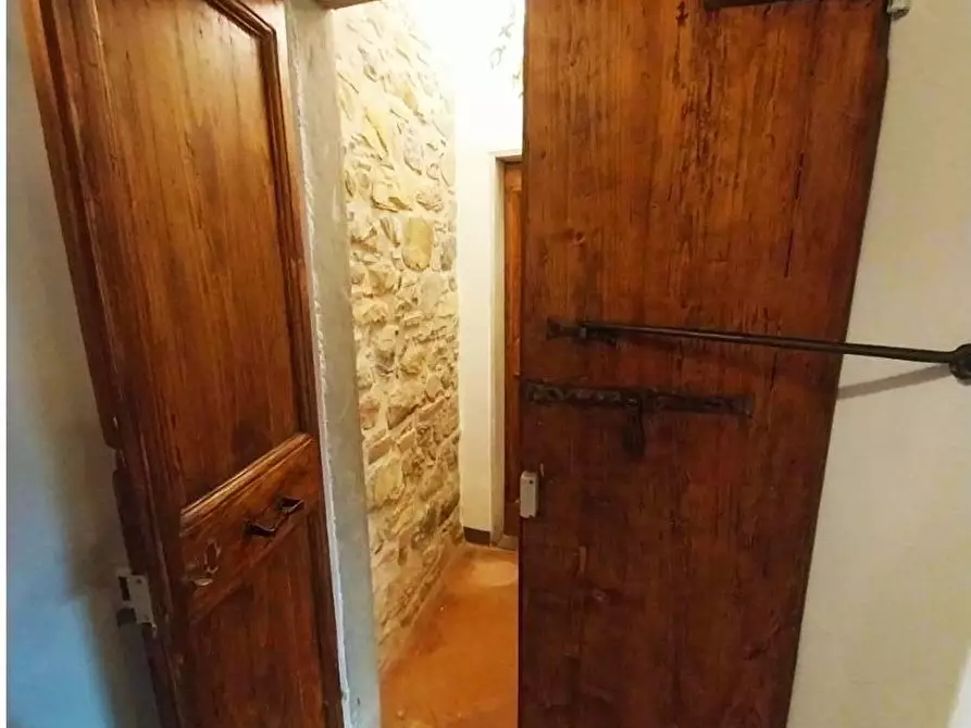 Immagine 24 di Rustico / casale in vendita  in via Brogiotti a Calci