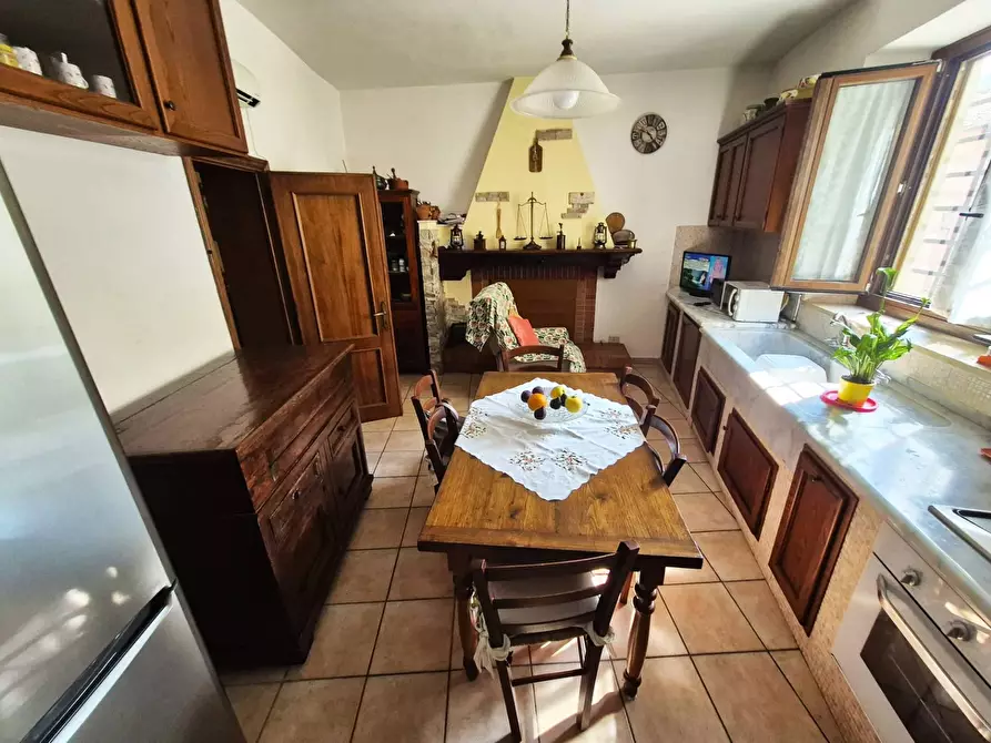 Immagine 7 di Appartamento in vendita  in VIA NUOVA a Calci