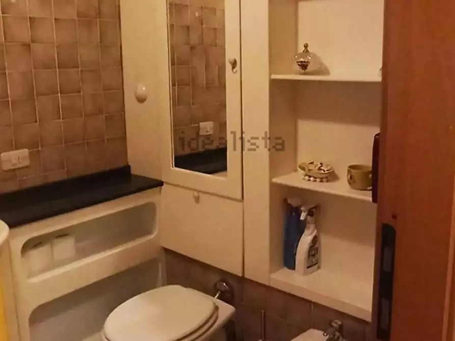 Immagine 11 di Appartamento in vendita  in viale manin a Viareggio