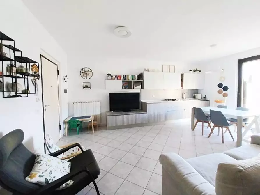 Immagine 3 di Appartamento in vendita  in via roma a Calci