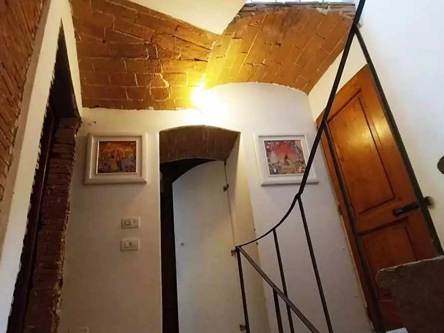 Immagine 20 di Rustico / casale in vendita  a Calci