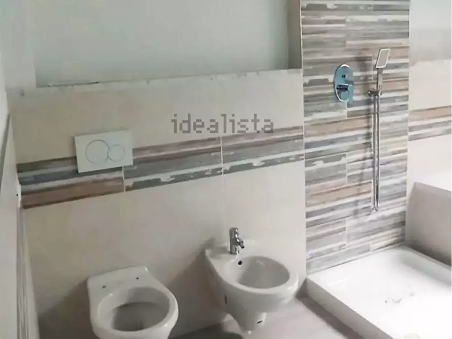 Immagine 9 di Appartamento in vendita  in viareggio a Viareggio