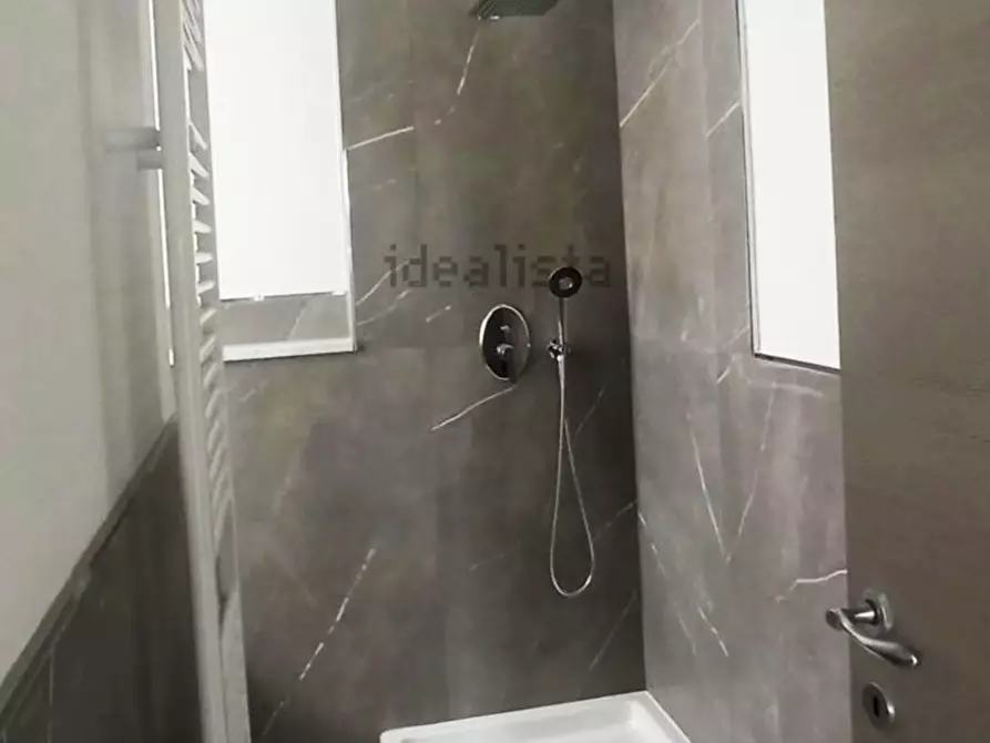 Immagine 14 di Appartamento in vendita  in viareggio a Viareggio
