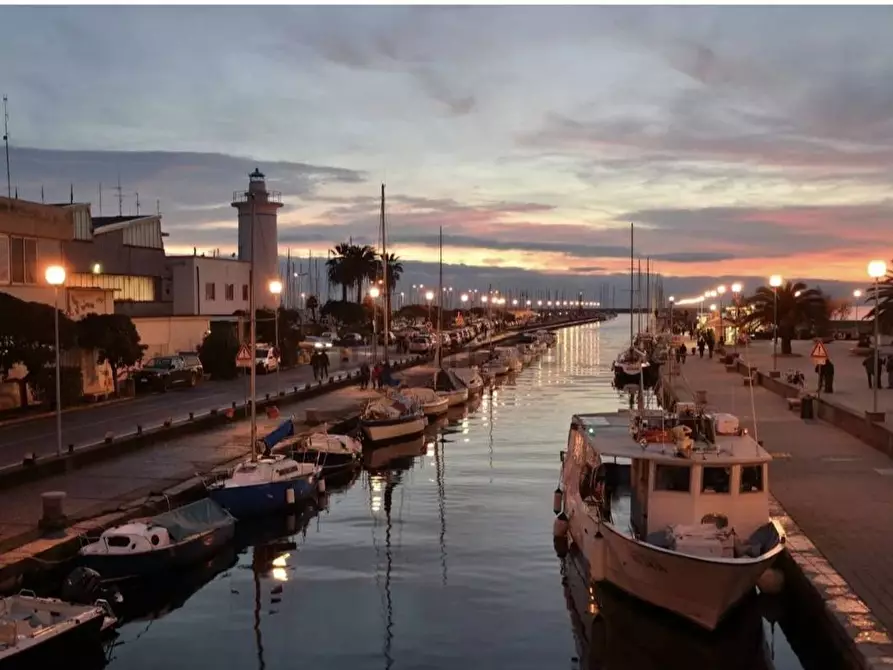 Immagine 12 di Appartamento in vendita  in VIAREGGIO a Viareggio