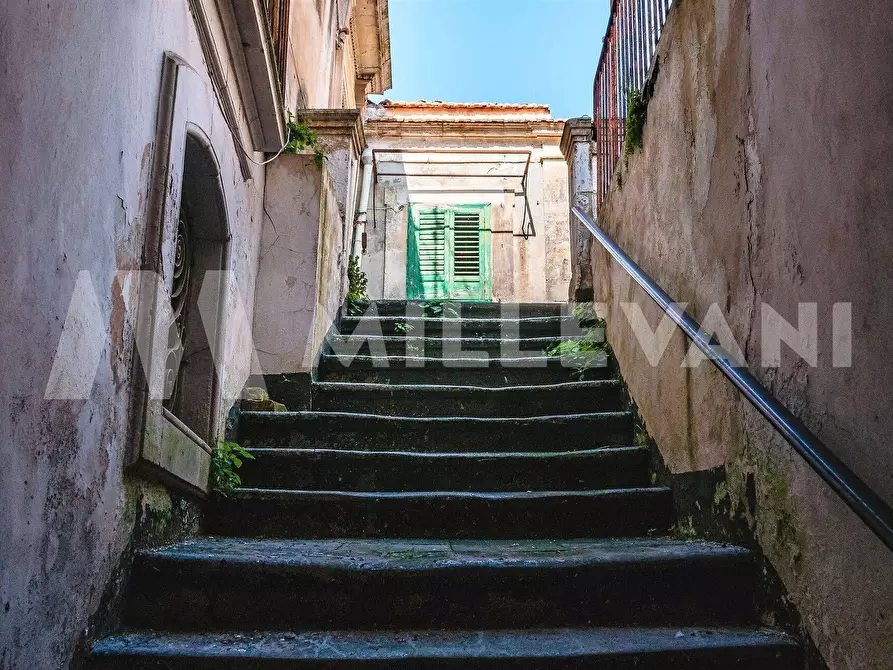 Immagine 3 di Albergo/B&B/Residence in vendita  in Via Castellett a Modica