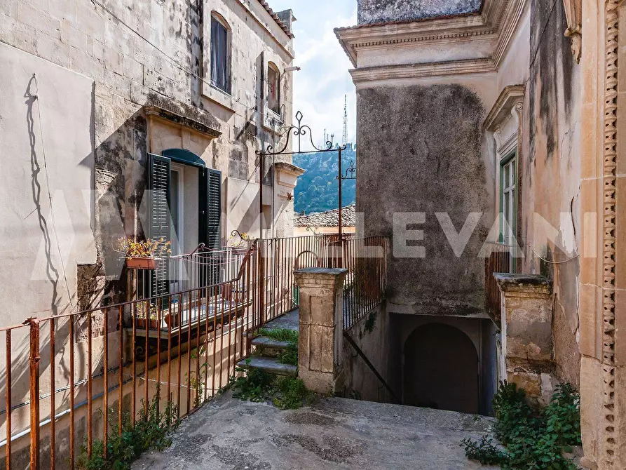 Immagine 4 di Albergo/B&B/Residence in vendita  in Via Castellett a Modica