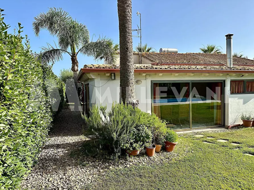 Immagine 31 di Villa in vendita  in Via T. Giorgio Nuvolari a Scicli