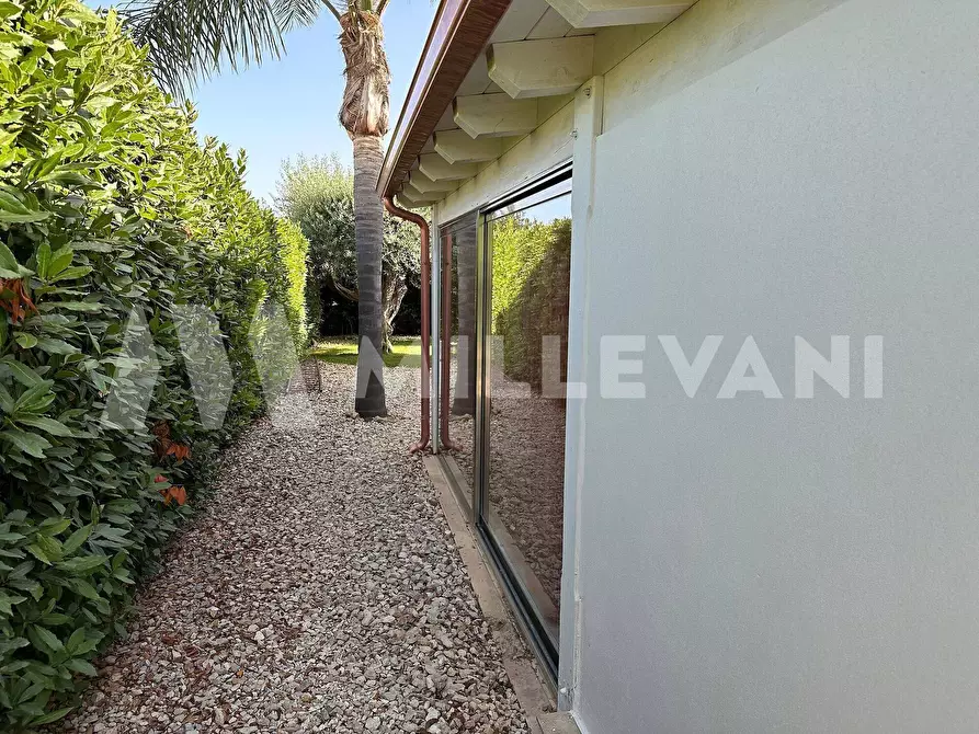 Immagine 32 di Villa in vendita  in Via T. Giorgio Nuvolari a Scicli