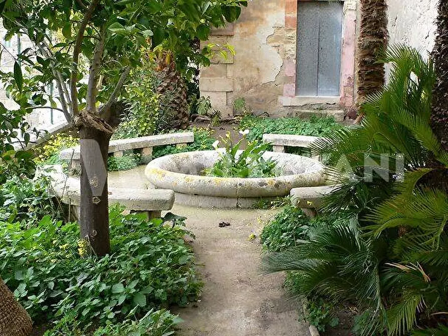 Immagine 36 di Albergo/B&B/Residence in vendita  in Via Ioppulo 35 a Ragusa